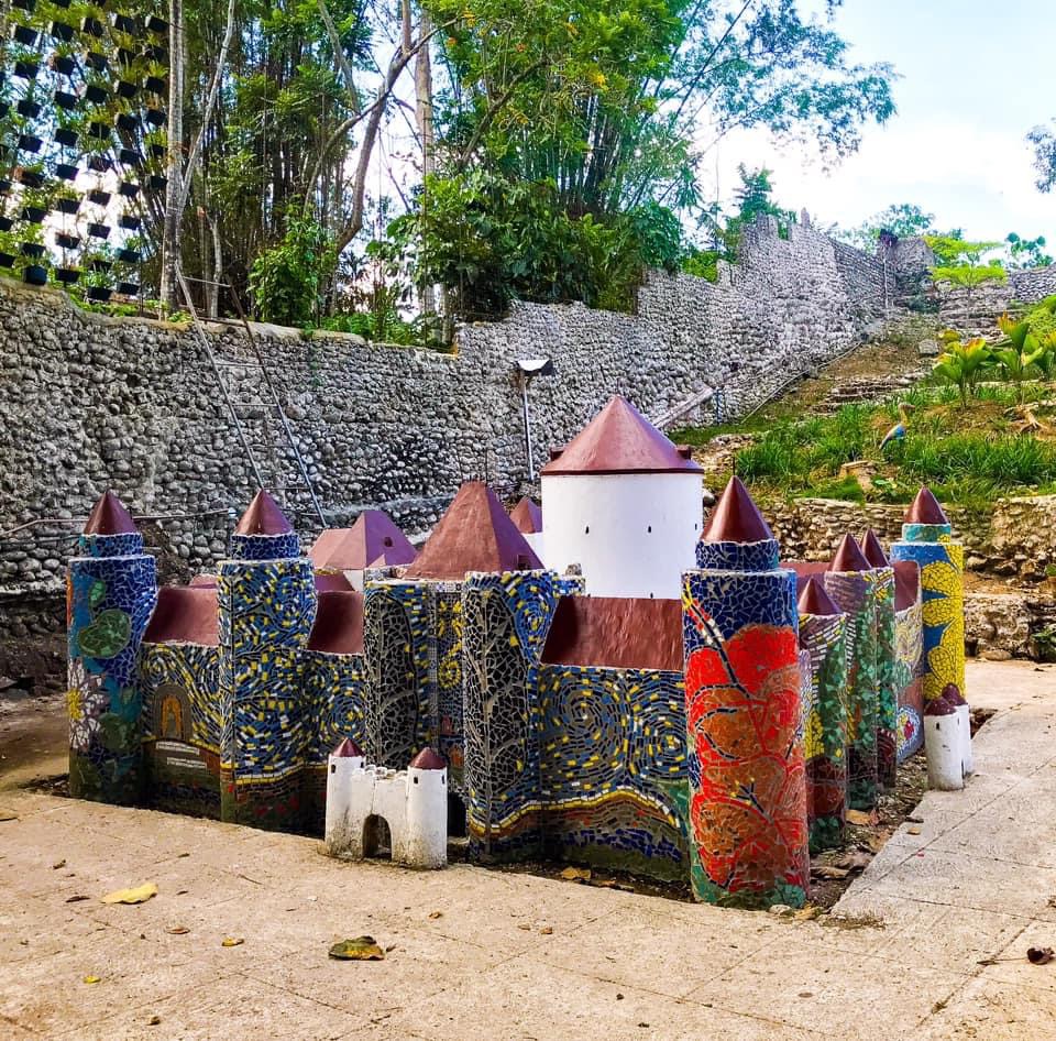 Kampana castle Bacolod Negros mosaics